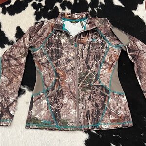 Cabela's Woodland Camouflage Hunting Jacket  Size Medium